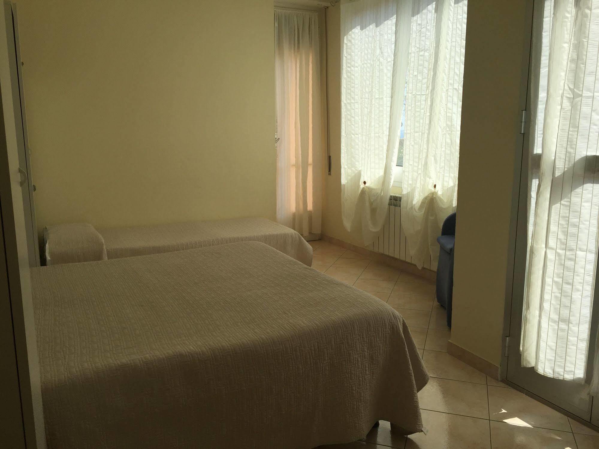 Hotel Lora Rda Luxury Bordighera Exteriör bild