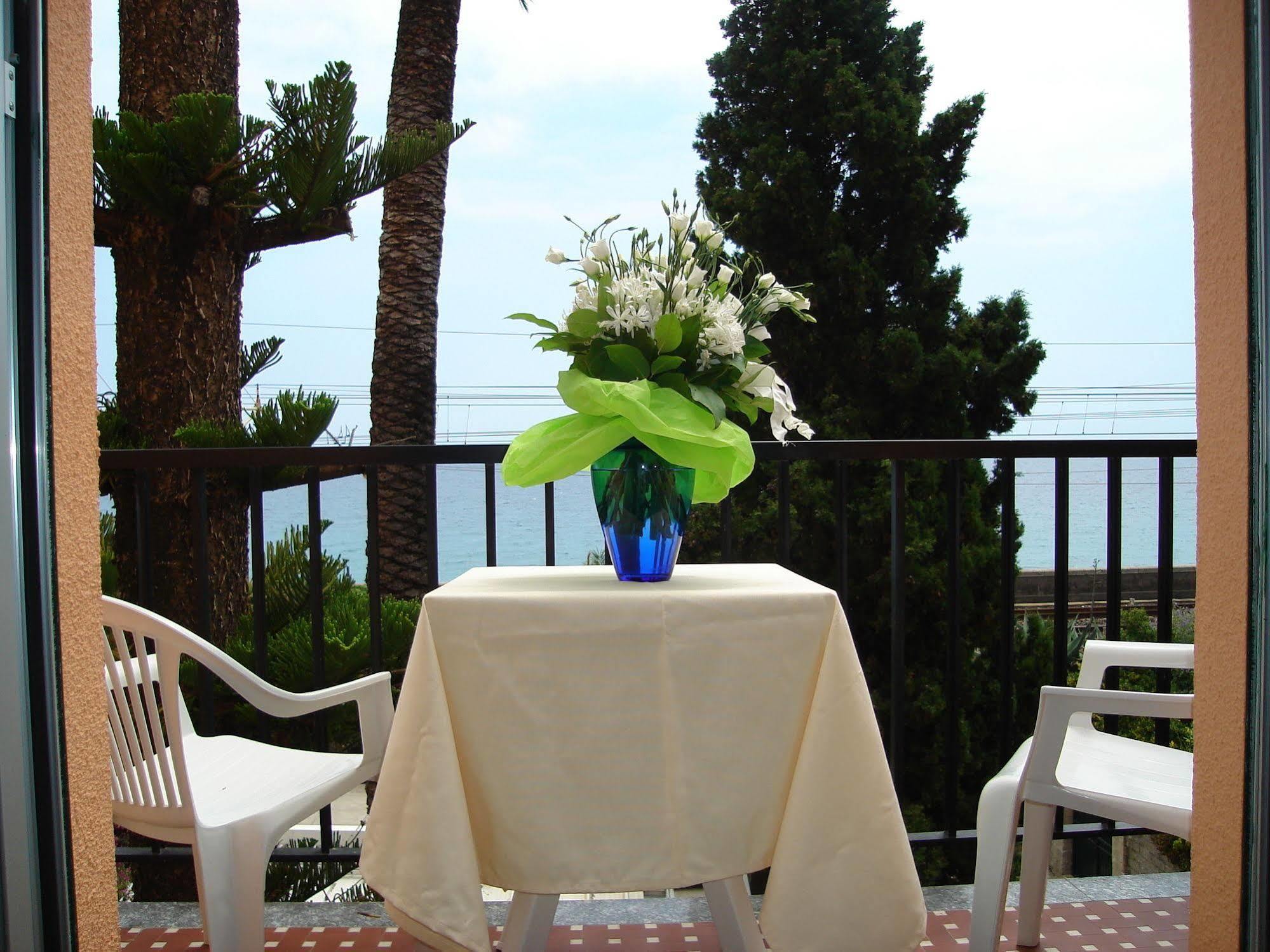 Hotel Lora Rda Luxury Bordighera Exteriör bild